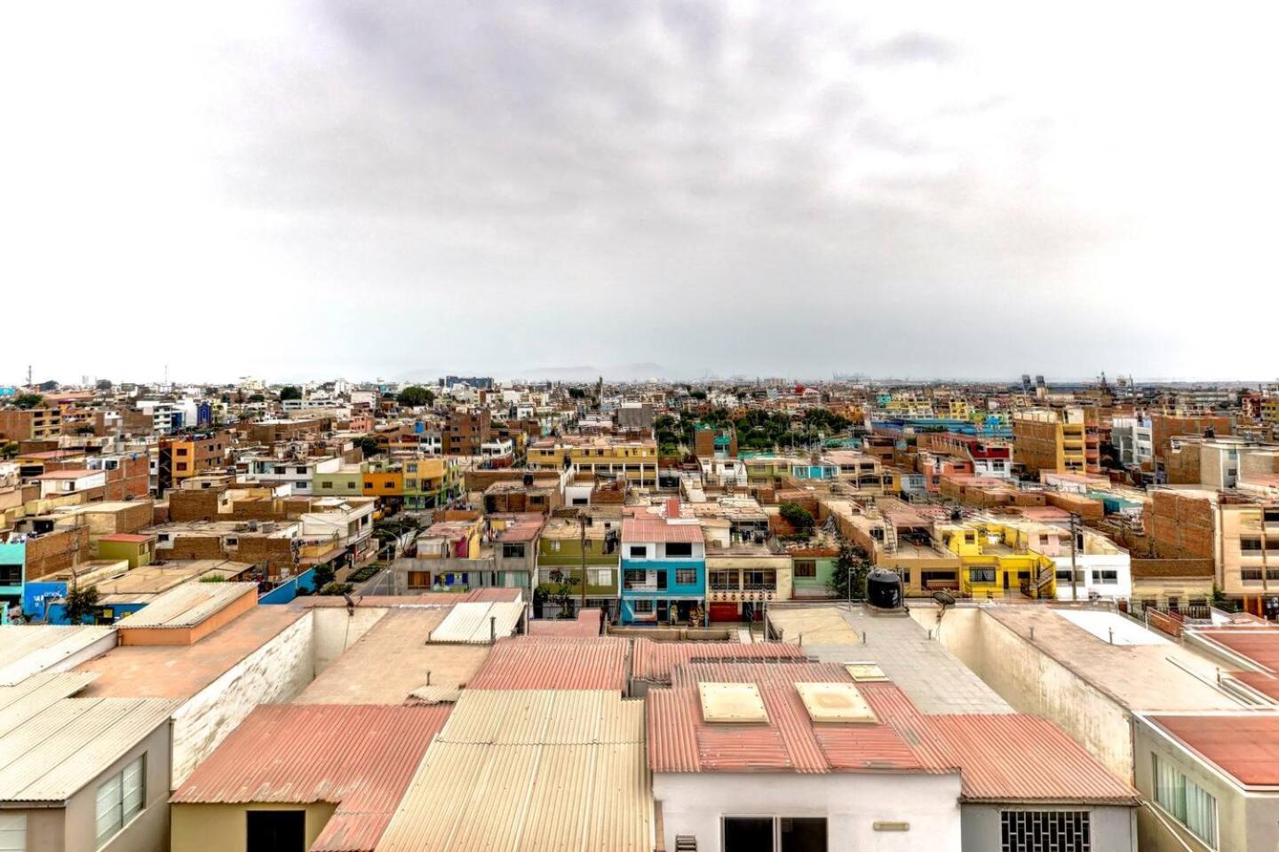 Apartamentos Estela En Alameda Colonial - 5Km Aeropuerto Jorge Chavez Lima Dış mekan fotoğraf